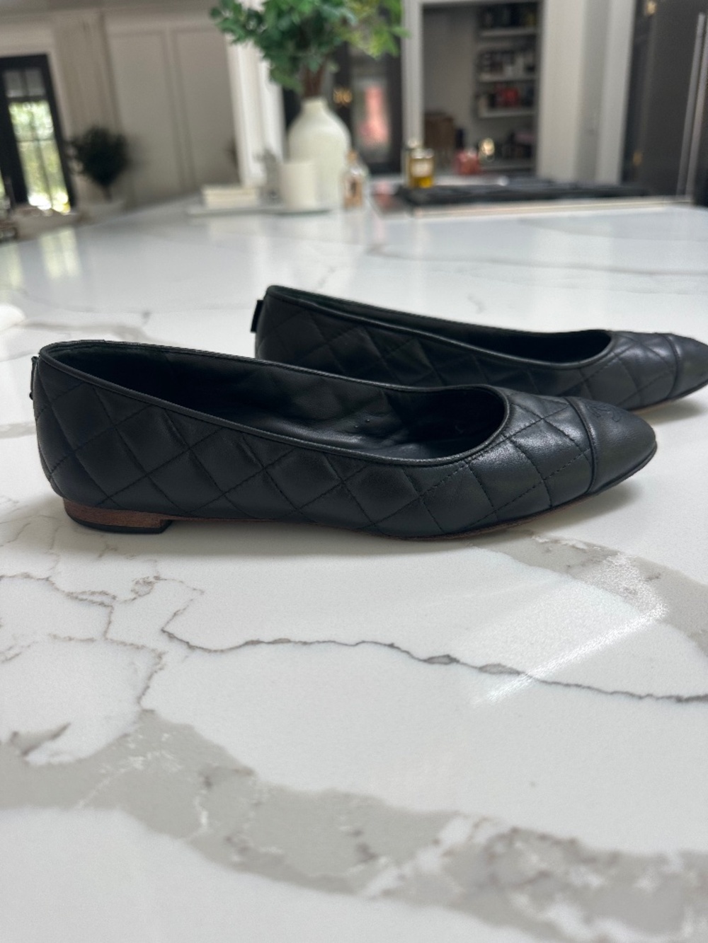 Chanel Vintage CC Cap Toe Calfskin Black Quilted Flats Sz 36 - Picture 2 of 7